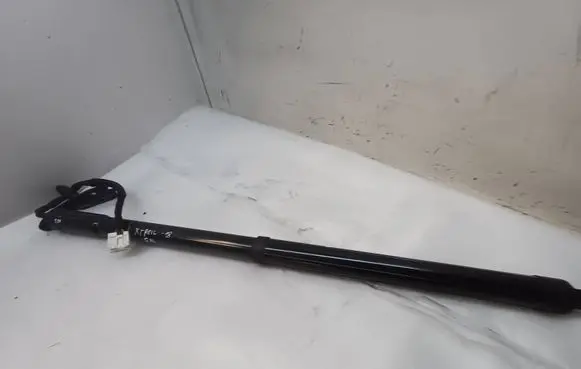 Nissan X-Trail T32 Tailgate strut 905614CL2A
