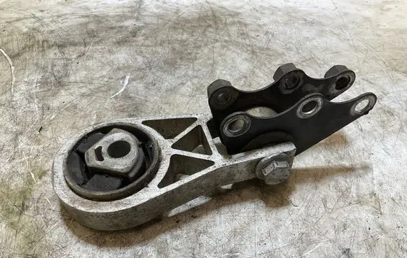 Fiat Ducato Engine mount bracket