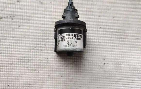 Headlight level adjustment motor
