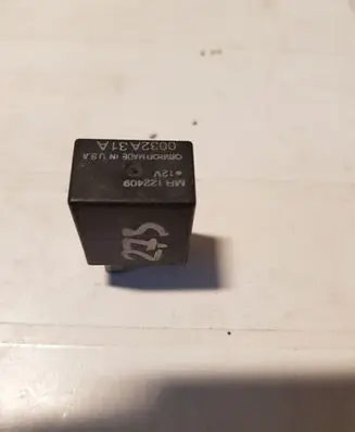 Mitsubishi Galant Other relay MR122409