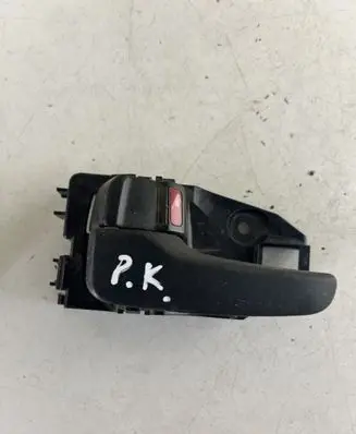 Mitsubishi Outlander Front door interior handle
