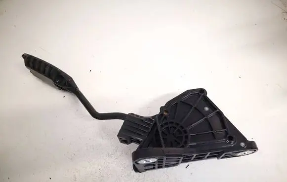 Honda CR-V Accelerator throttle pedal