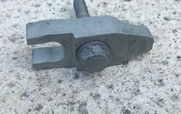 Opel Insignia A Fuel Injector clamp holder 1104956 78284