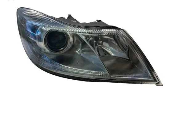 Skoda Octavia Mk2 (1Z) Headlight/headlamp 1Z2941018P 24705216000035 1HL24705216