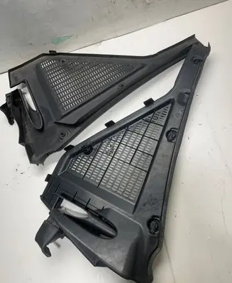 BMW X5 E70 Other engine bay part 10834110