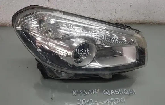 Nissan Qashqai Headlight/headlamp