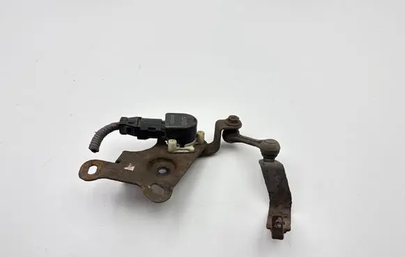Toyota Auris E180 Headlight/headlamp level sensor B03225F