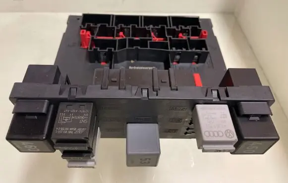 Volkswagen PASSAT B6 Comfort/convenience module 3C0937049J F005V00536 H37S1301