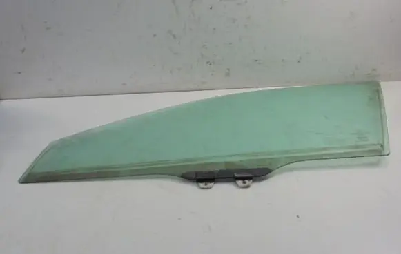 Honda Accord Front door window glass four-door 