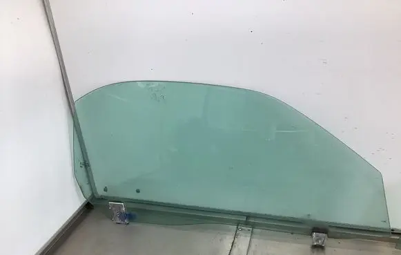 Mercedes-Benz SLK R170 Front door window/glass (coupe) 43R001582
