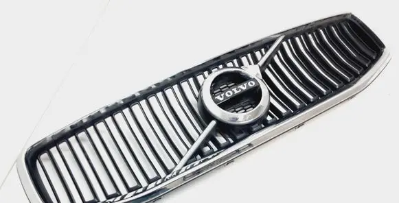 Volvo S60 Front bumper upper radiator grill 32132213