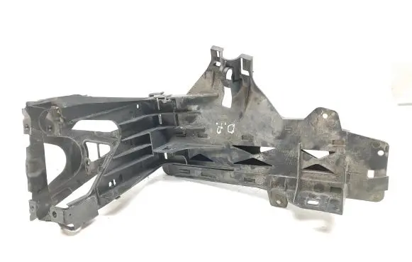 Headlight/headlamp mounting bracket