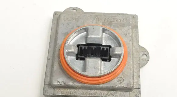 Ford Fusion II Xenon control unit/module L90077817