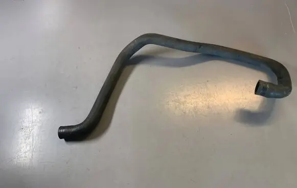 BMW 5 E39 Engine coolant pipe/hose 8391017 64218391017