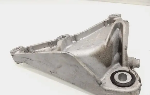 Opel Corsa E Gearbox mounting bracket 13427228