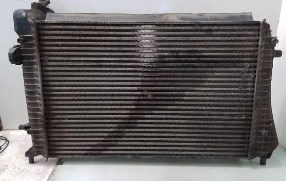Volkswagen PASSAT B6 Intercooler radiator 3C0145803G
