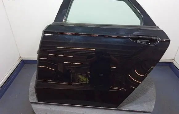 Ford Mondeo MK I Rear door