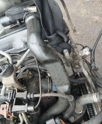 Volkswagen PASSAT B5 Breather hose/pipe 108737
