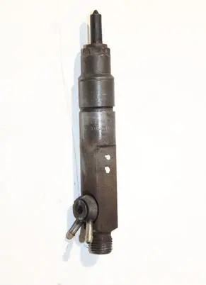 Audi A6 S6 C4 4A Fuel injector 046130201F