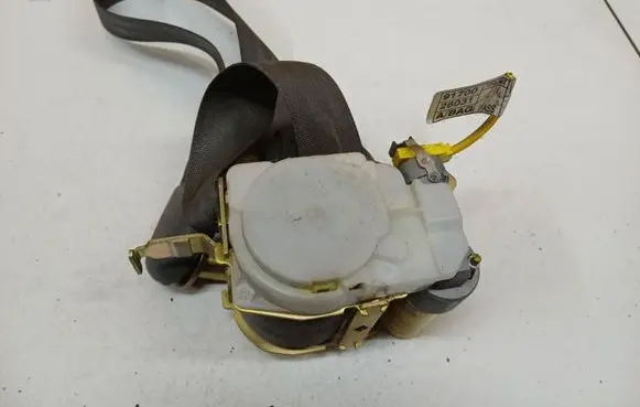 Opel Corsa D Front seatbelt 045259