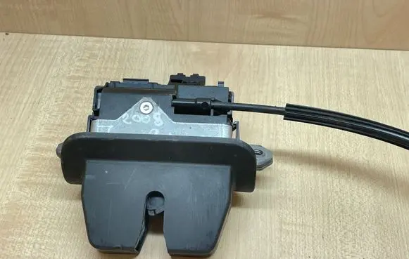 Jaguar XF Tailgate/trunk/boot lock/catch/latch 6W83442A66CC 01097061001 111108