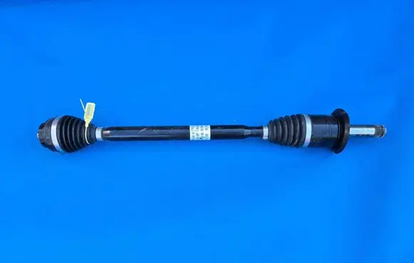 BMW 1 F40 Rear driveshaft 8679838