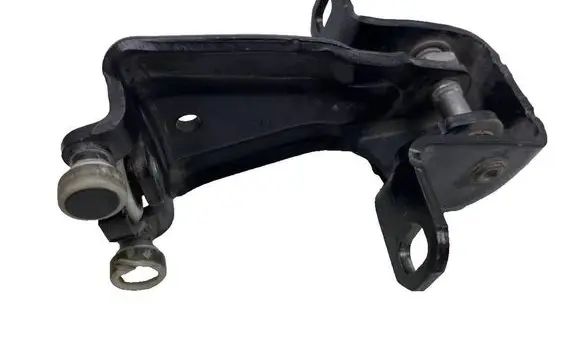 Mercedes-Benz Vito Viano W447 Sliding door middle roller runner A4477600247