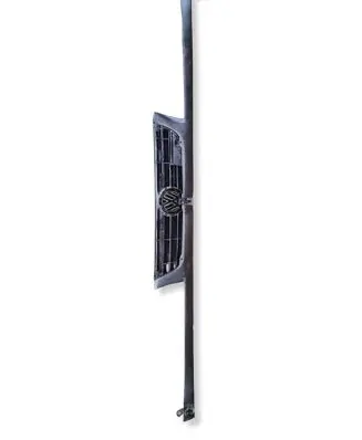Volkswagen PASSAT B4 Front bumper upper radiator grill 3A0853664A