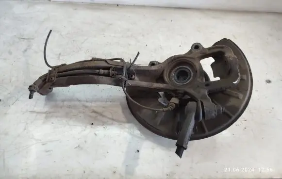 Volkswagen Touareg I Front wheel hub