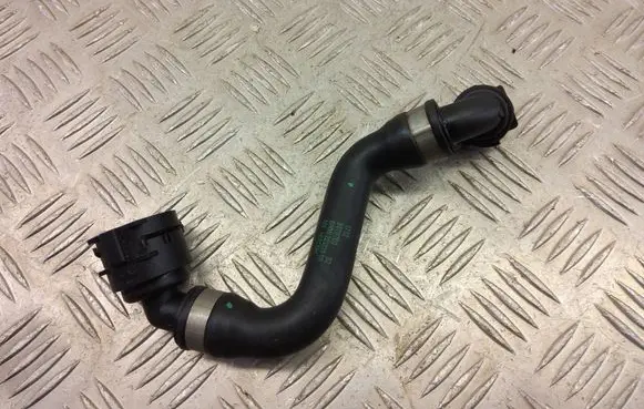 BMW X3 G01 Engine coolant pipe/hose 8670700