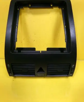 Volkswagen Touran I Panel trim 251030347