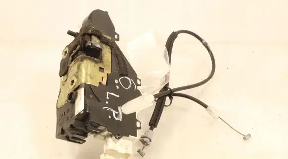 Peugeot 407 Front door lock 9660698280