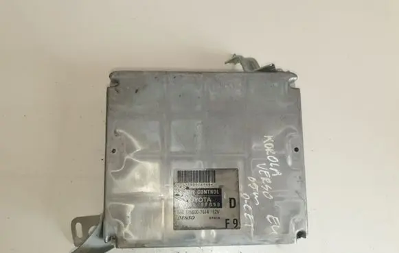 Toyota Corolla Verso E121 Engine control unit/module 896610F090