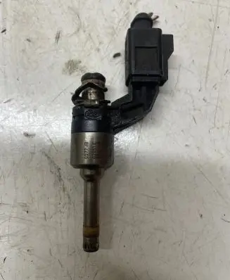 Porsche Cayenne (9PA) Fuel injector 03H906