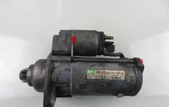 Volkswagen Golf IV Starter motor 02A911024B
