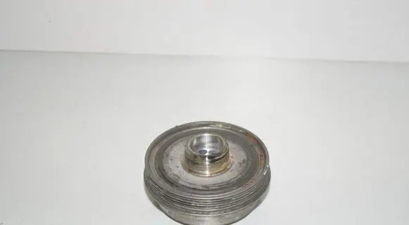 BMW 1 F40 Crankshaft pulley 7925778 11237925778 8579927