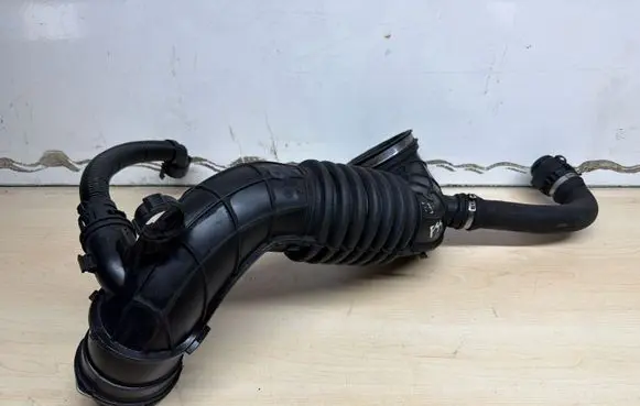 BMW 4 F32 F33 Turbo air intake inlet pipe/hose 7810745