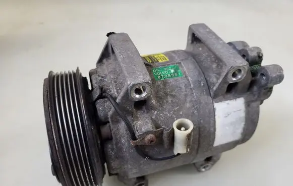 Volvo XC90 Air conditioning (A/C) compressor (pump) 8708581