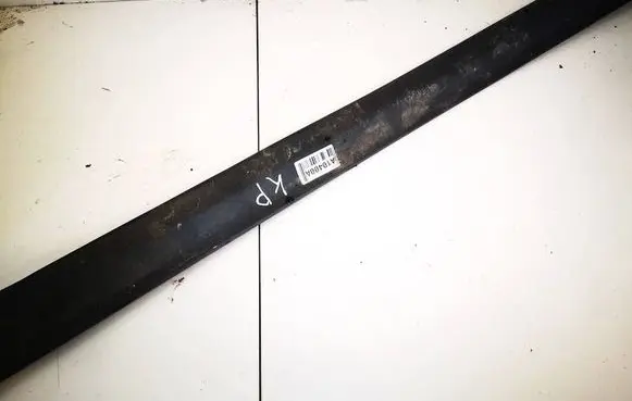 Volkswagen PASSAT B4 Front door trim (molding) 3a0853515