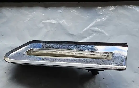 BMW 7 F01 F02 F03 F04 Front fender indicator light 63137203372 6750100001 7203372