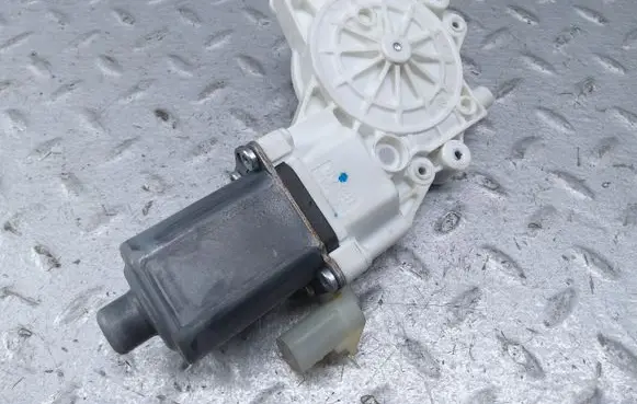 Dodge Caliber Front door window regulator motor 5179960AA 3130034193 7064I2119