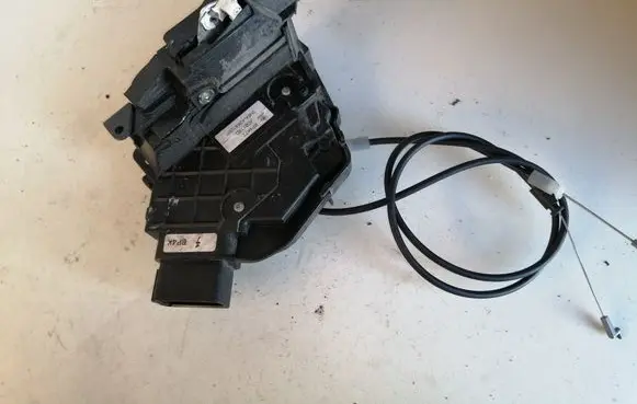 Mazda 3 I Rear door lock 3N6AA26412BP