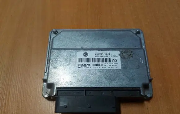 Volkswagen Touareg I Transfer box differential control unit OAD927755AB