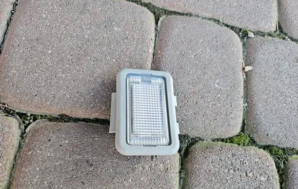 Opel Insignia A Other interior light 90383800--