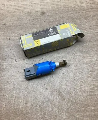 Renault Megane II Brake pedal sensor switch 8200168239 8200168239B