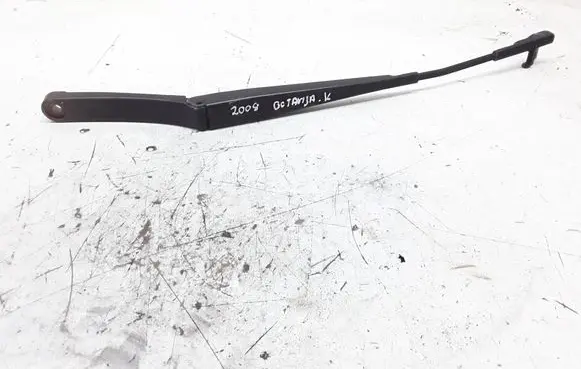 Skoda Octavia Mk2 (1Z) Front wiper blade arm