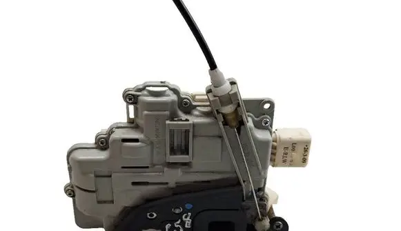 Audi A3 S3 A3 Sportback 8P Front door lock 8J2837015A