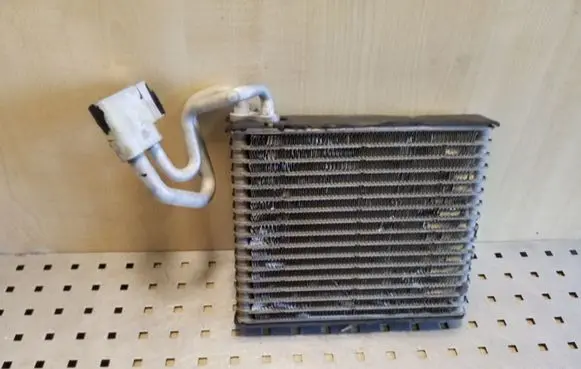 Air conditioning (A/C) radiator (interior)