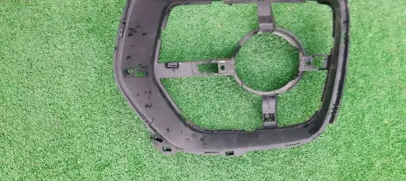 BMW X5 E70 Front bumper lower grill 7181009