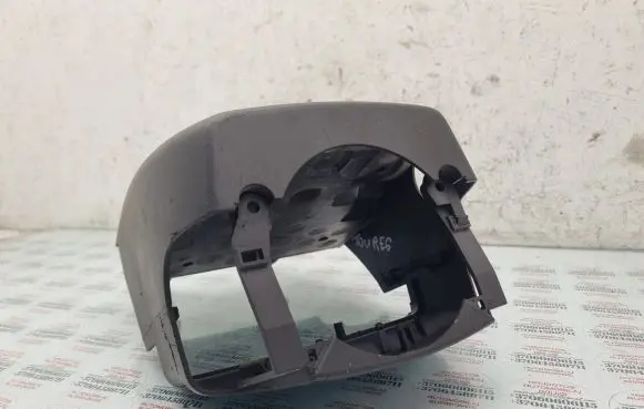 Volkswagen Touareg I Steering wheel column trim 7L6953515